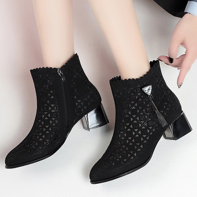Damen Stiefeletten mit elegantem Lochdesign und raffiniertem Schmuckdetail R&B