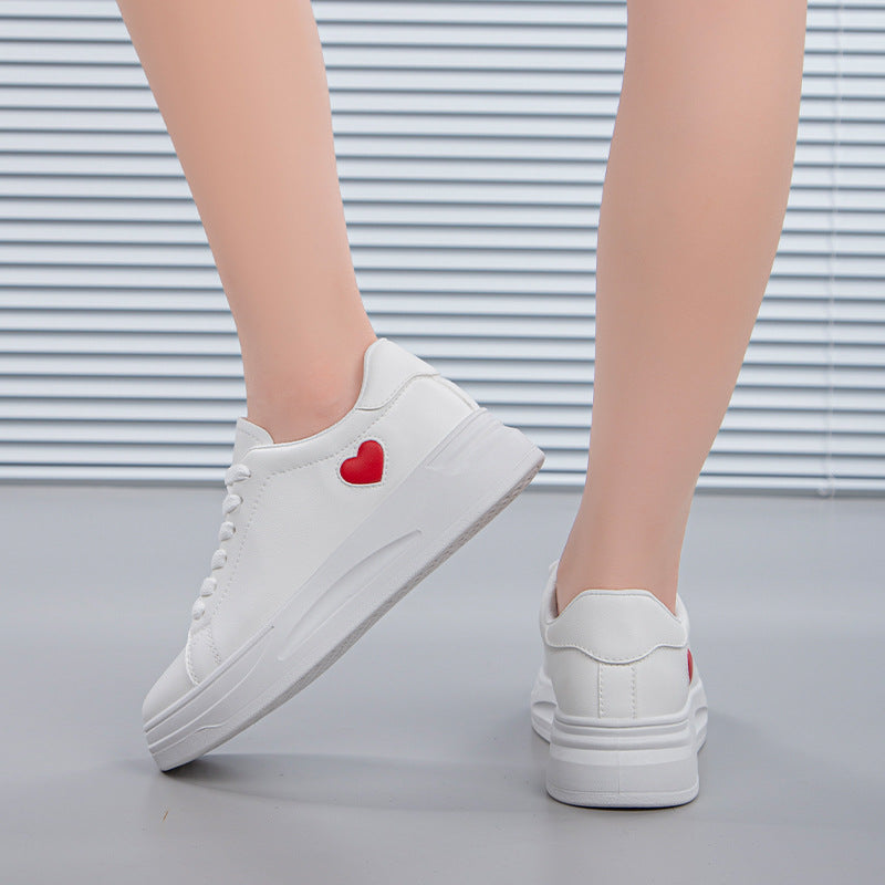 Damen Sneakers mit herzförmigem Akzent und bequemer Laufsohle R&B