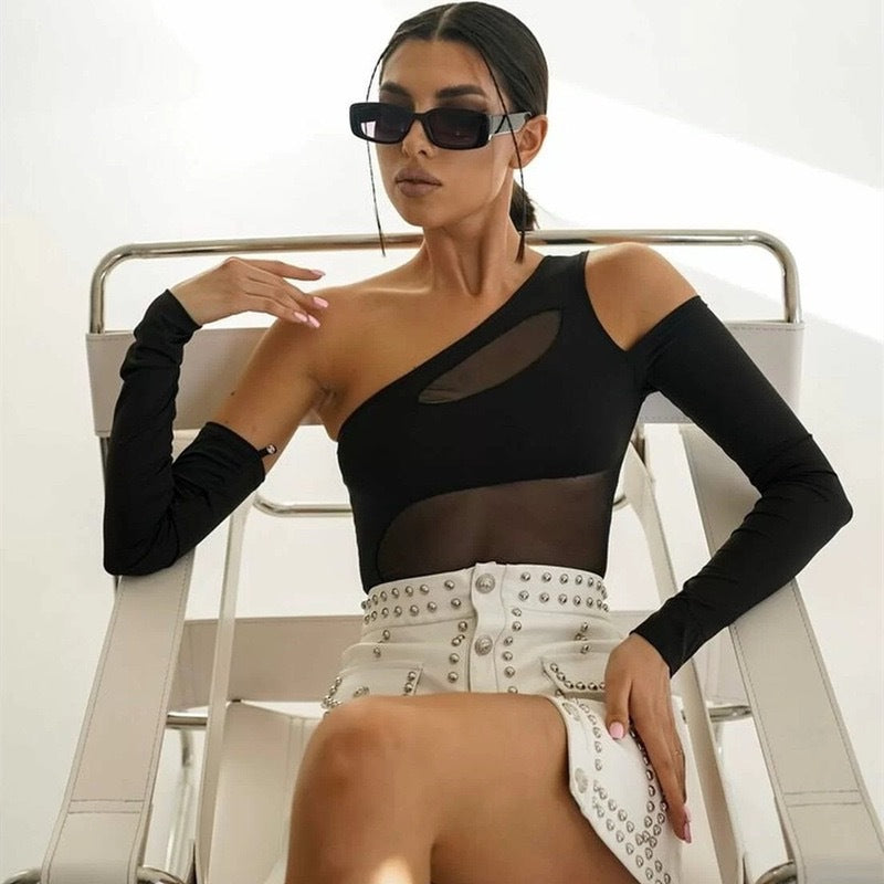 Damen Trendy One-Shoulder Body mit transparenten Einsätzen R&B