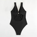 Damen Einteiler Badeanzug mit elegantem V-Ausschnitt und goldenen Details