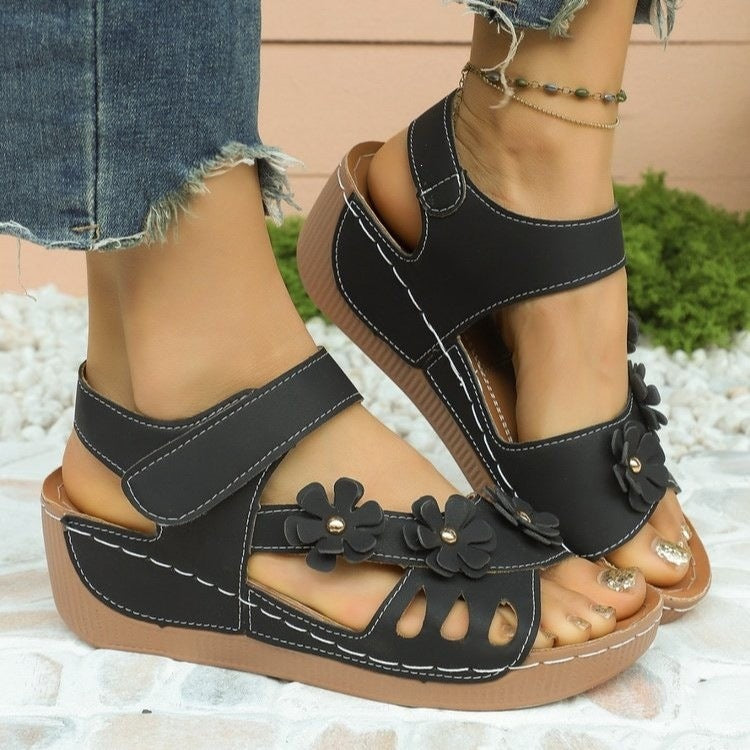 Damen Komfortable Sandalen mit floralem Dekor und verstellbarem Riemendesign