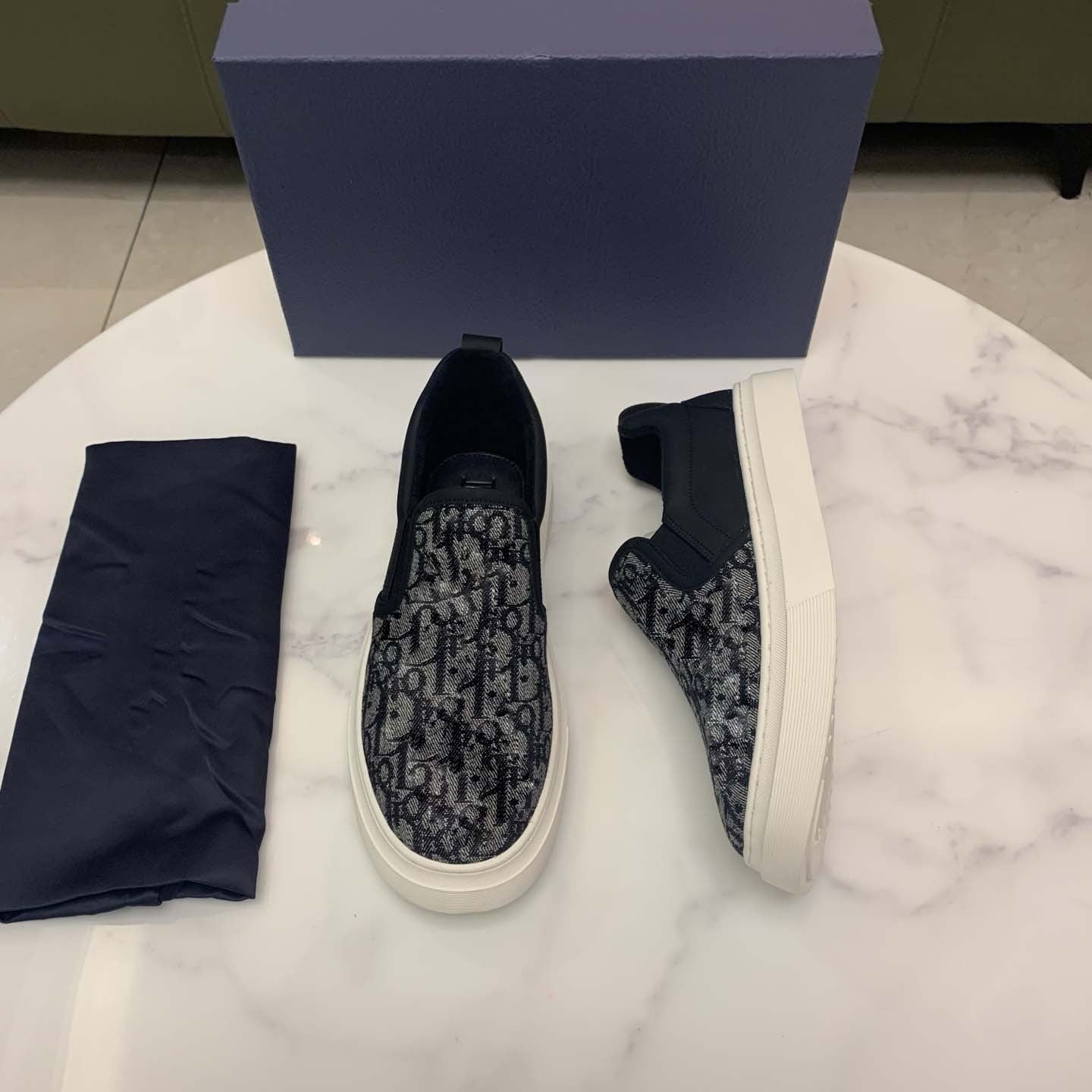 Damen Slip-On Sneakers mit modischem Schlangenleder-Design und praktischem Elastikeinsatz R&B