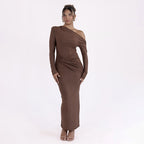 Damen Elegantes Maxikleid mit asymmetrischem Oberteil und Drapierung