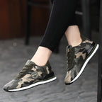 Damen Modische und sportliche Sneakers im Camouflage-Design