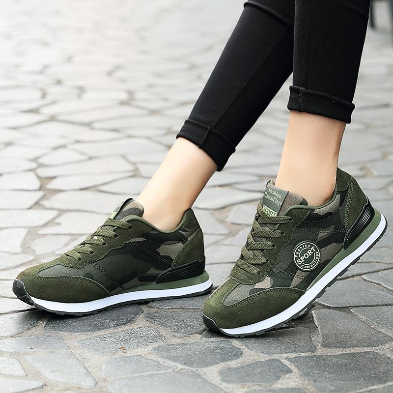 Damen Sportliche Sneaker im Camouflage-Design mit dämpfender Sohle