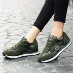 Damen Sportliche Sneakers im Camouflage-Design