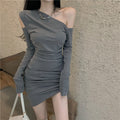 Damen Elegantes Minikleid mit asymmetrischem Ausschnitt und figurbetontem Raffungseffekt