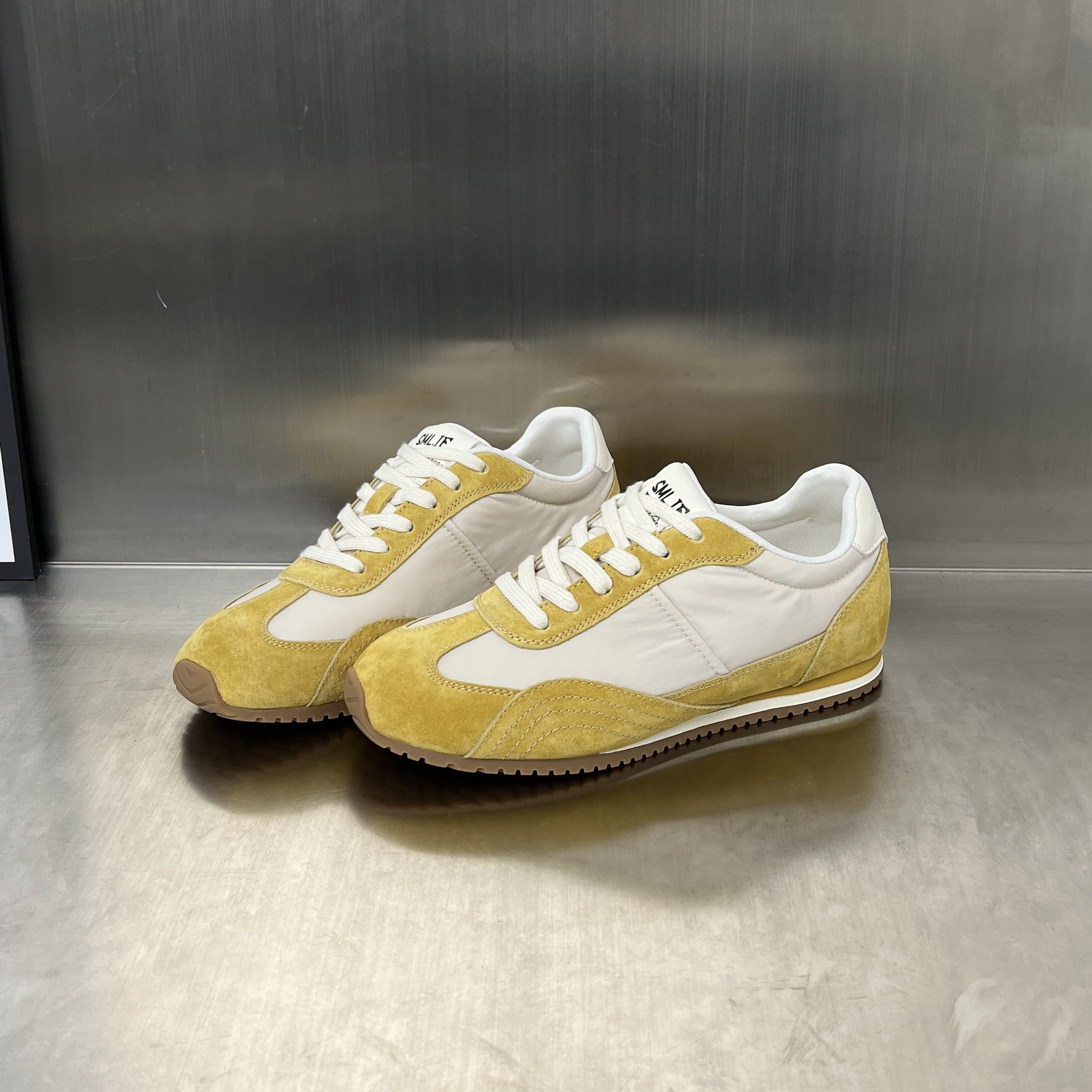 Damen Sportliche Sneaker mit atmungsaktiver Mesh-Oberfläche und rutschfester Sohle R&B