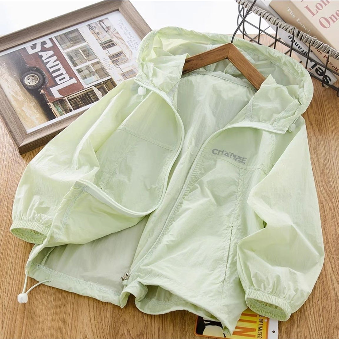 Damen nan ultraleichte Windjacke mit Kapuze und elastischen Bündchen  R&B