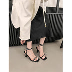 Damen elegante Sandalen mit filigranen Riemen R&B