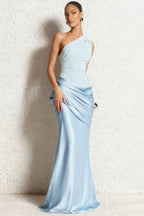 Damen Elegantes asymmetrisches Abendkleid mit fließendem Satin und raffiniertem Drapierungsdetail EB