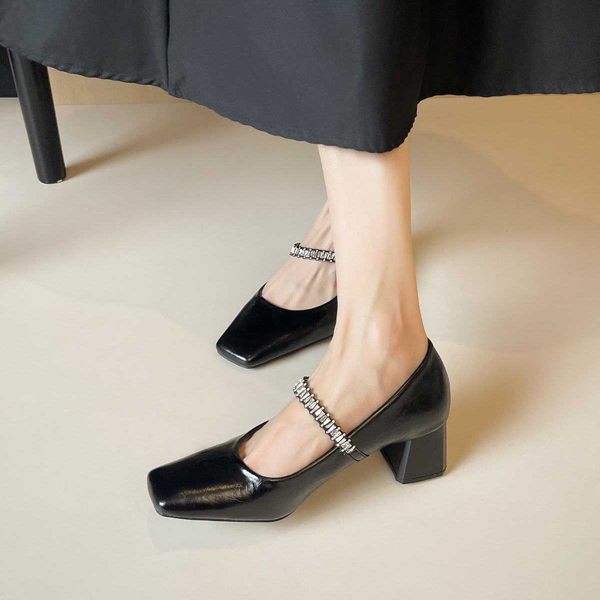 Damen klassische Ballerinas mit eleganter Schnallenverzierung und bequemem Blockabsatz