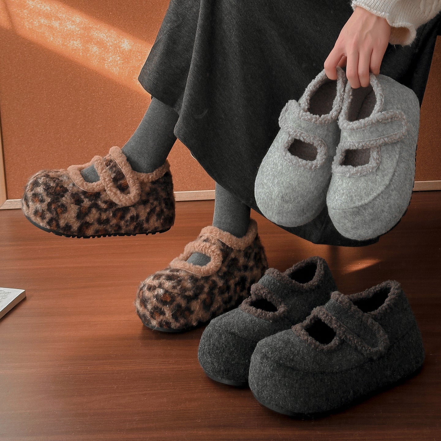 Damen Fleece Hausschuhe mit rutschfester Sohle und gemütlichem Innenfutter R&B