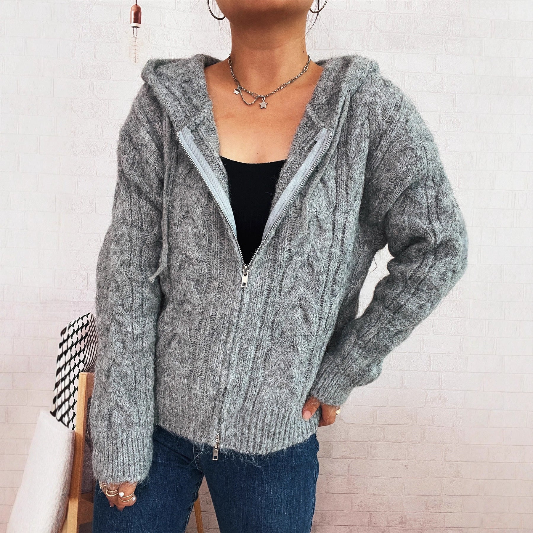Damen kuschelige Grobstrickjacke mit Kapuze und Reißverschluss R&B