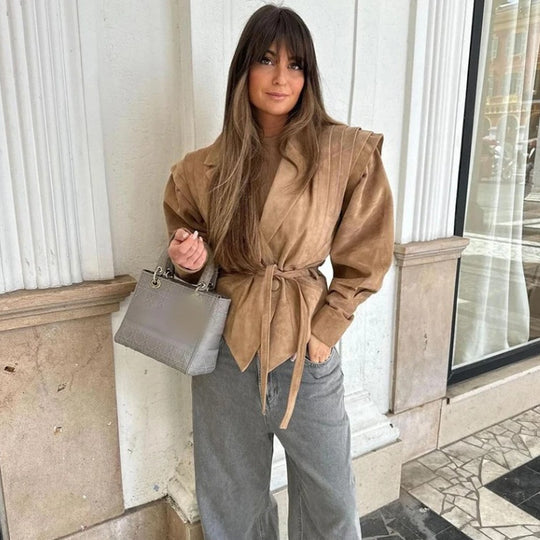 Damen Kunstleder-Bikerjacke mit strukturiertem Design und taillierbarem Gürtel R&B