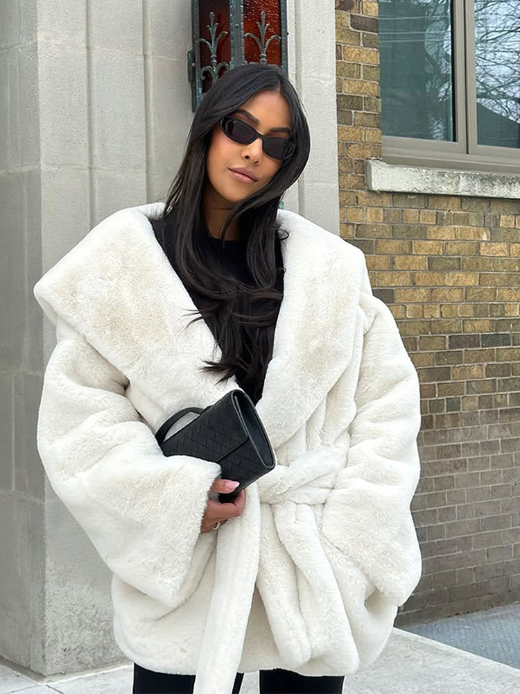 Damen Oversized Kuscheljacke mit Gürtel und hohem Kragen R&B