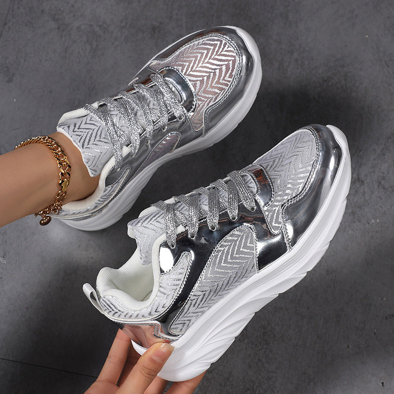 Damen nan glamouröser auffälliger Sneaker mit Glitzerpaneelen jacquardgewebtem Obermaterial und ergonomischer Wellenlaufsohle R&B