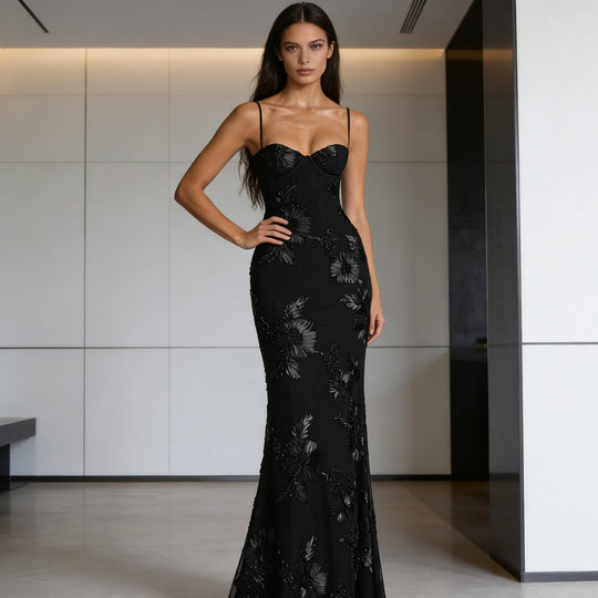 Damen Elegantes Figurbetontes Abendkleid mit floralen Stickereien R&B