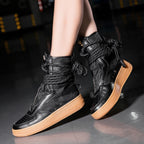 Damen High-Top Sneakers mit innovativem Schnürsystem und atmungsaktiver Netzstruktur R&B