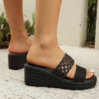 Damen Wedge-Pantoletten mit floralem Riemendesign und komfortabler Plateausohle