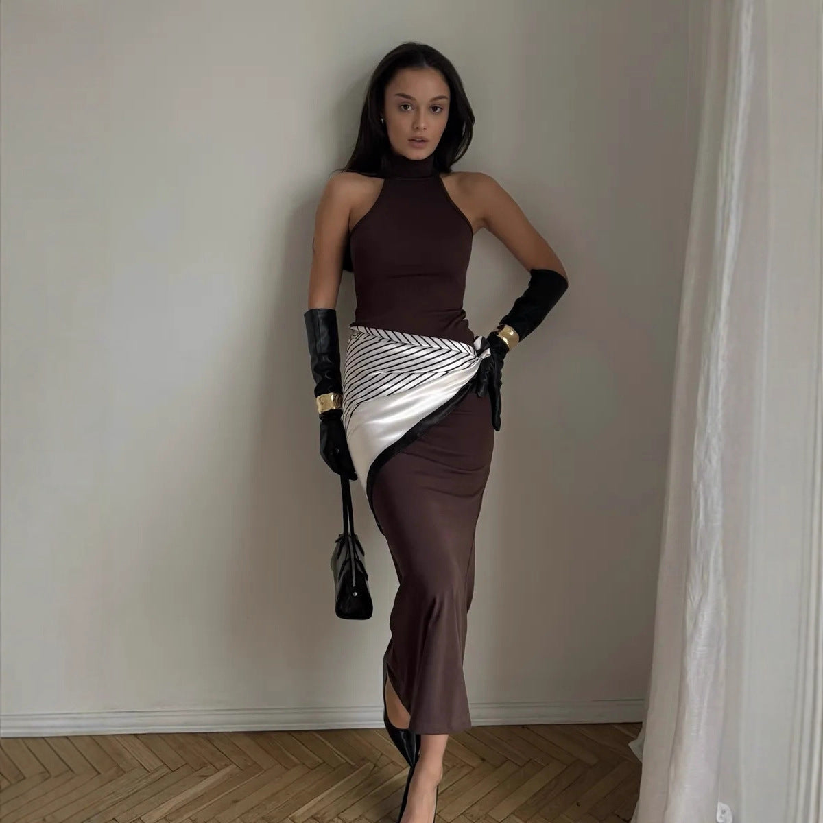 Damen Maxikleid mit elegantem Stehkragen und figurformendem Schnitt R&B