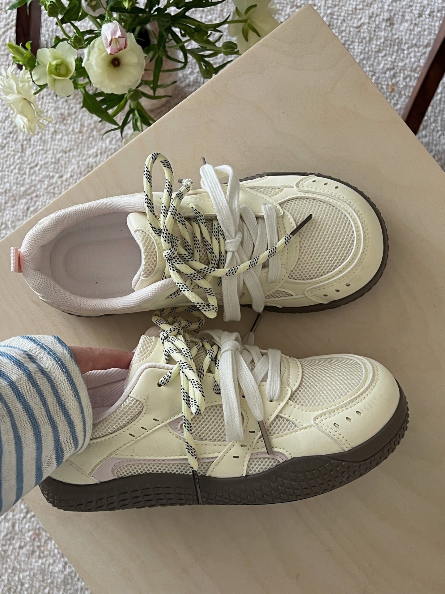 Damen Sportliche Sneakers mit atmungsaktiver Obermaterialstruktur R&B