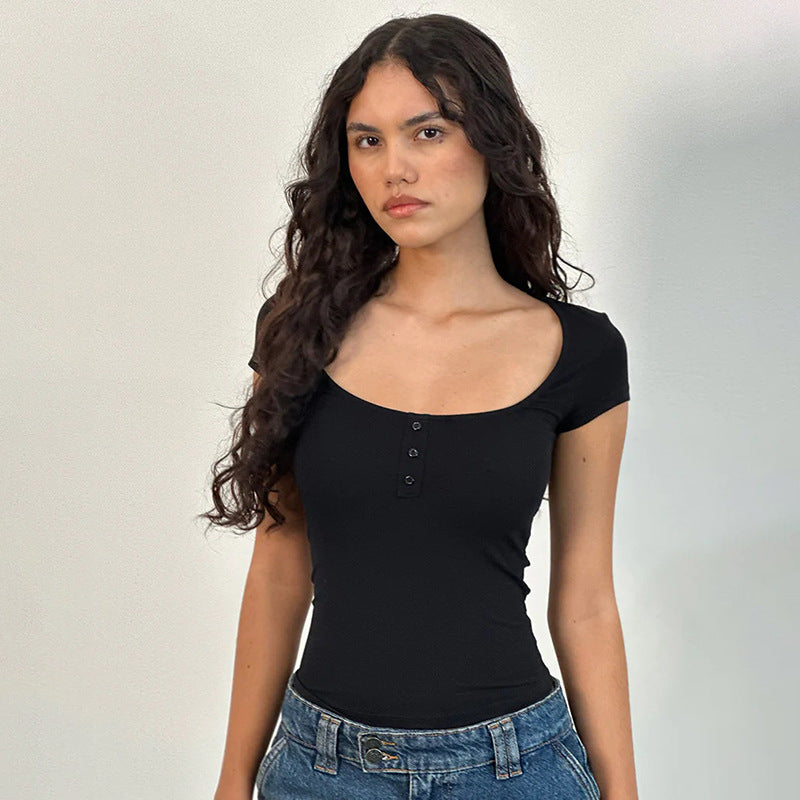 Damen figurbetontes Kurzarmshirt mit tiefem Rundhalsausschnitt und modischer Knopfleiste EB