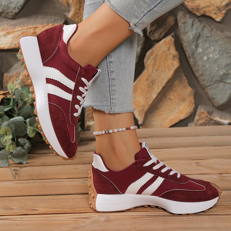 Damen nan retro-inspirierte Plateausneaker aus Veloursleder-Optik mit profilierter Gummisohle R&B