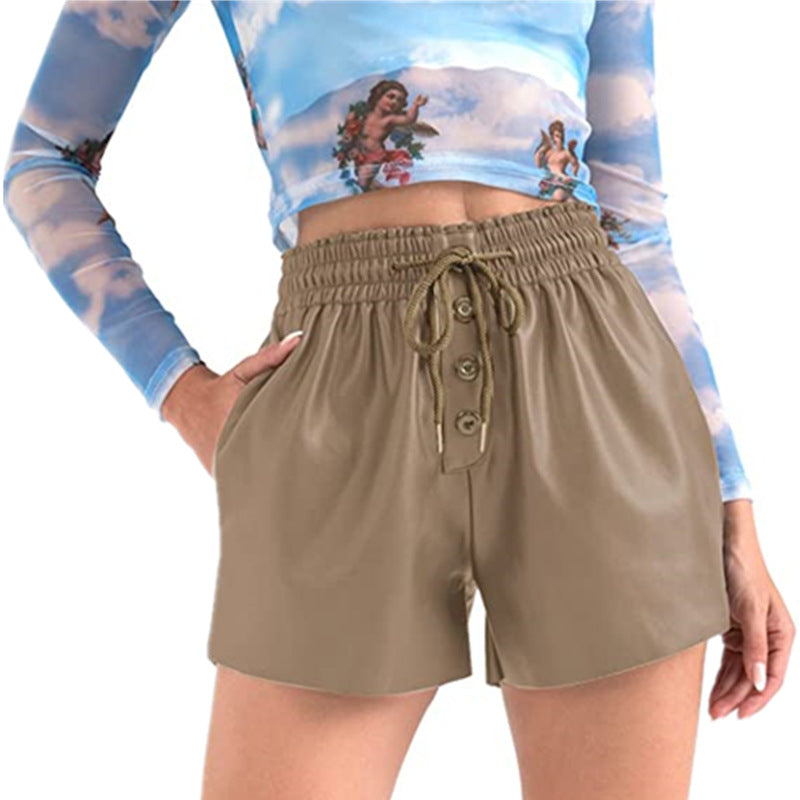 Damen lässige Shorts aus innovativem Kunstleder mit elastischem Bund und praktischen Knopfdetails R&B