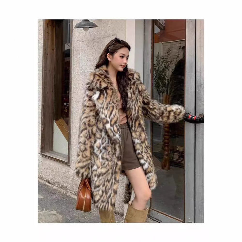 Damen Elegante und modische Kunstpelzjacke mit animalischem Muster R&B