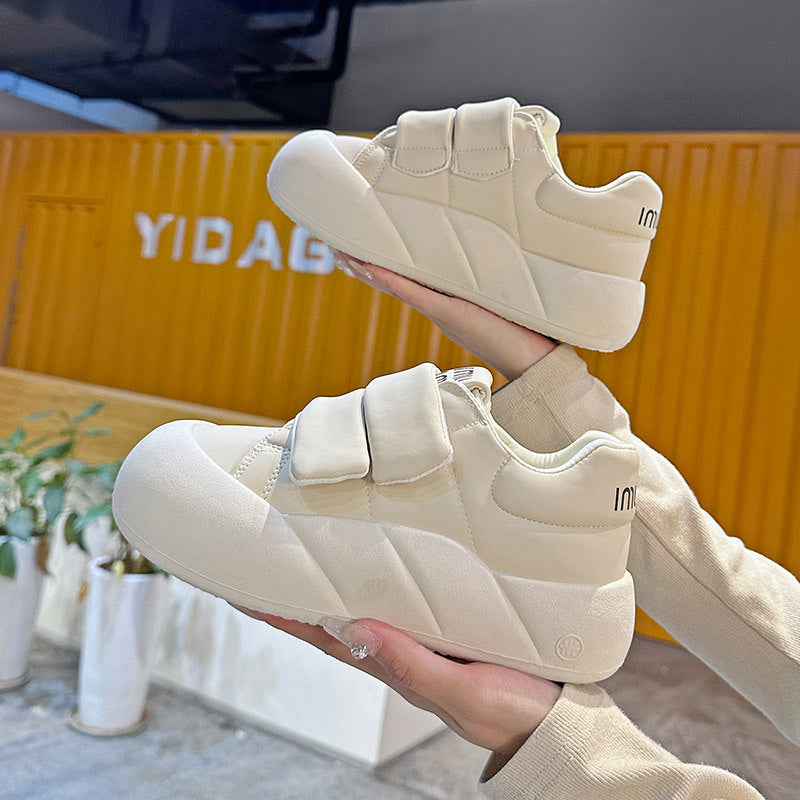 Damen Sneakers mit praktischen Klettverschlüssen und komfortabler Laufsohle R&B