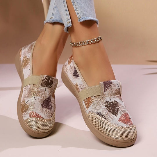 Damen Komfortable Slip-Ons mit floralem Muster R&B