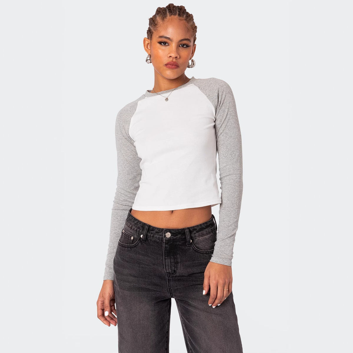 Damen Langarmshirt mit Kontrastärmeln und figurbetontem Schnitt R&B