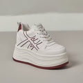 Damen Plateau Sneaker mit grafischem Muster und dämpfender Sohle