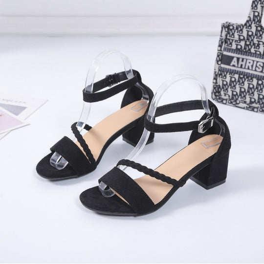 Damen Blockabsatz Sandalen mit transparenten Riemen und geflochtenem Detail R&B