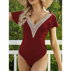 Damen Einteiler Badeanzug mit elegantem V-Ausschnitt und raffinierten Rüschendetails R&B