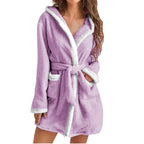 Damen kuscheliger Fleece-Bademantel mit Kapuze und Taschen