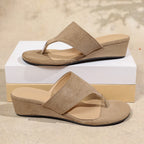 Damen Wedge-Sandalen mit komfortablem Fußbett und modischer Schnalle