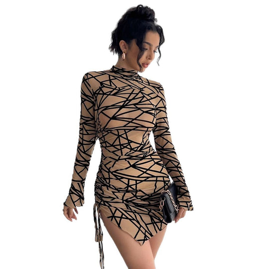 Damen nan figurbetontes transparentes Langarm Minikleid mit Rollkragen und seitlicher Raffung R&B