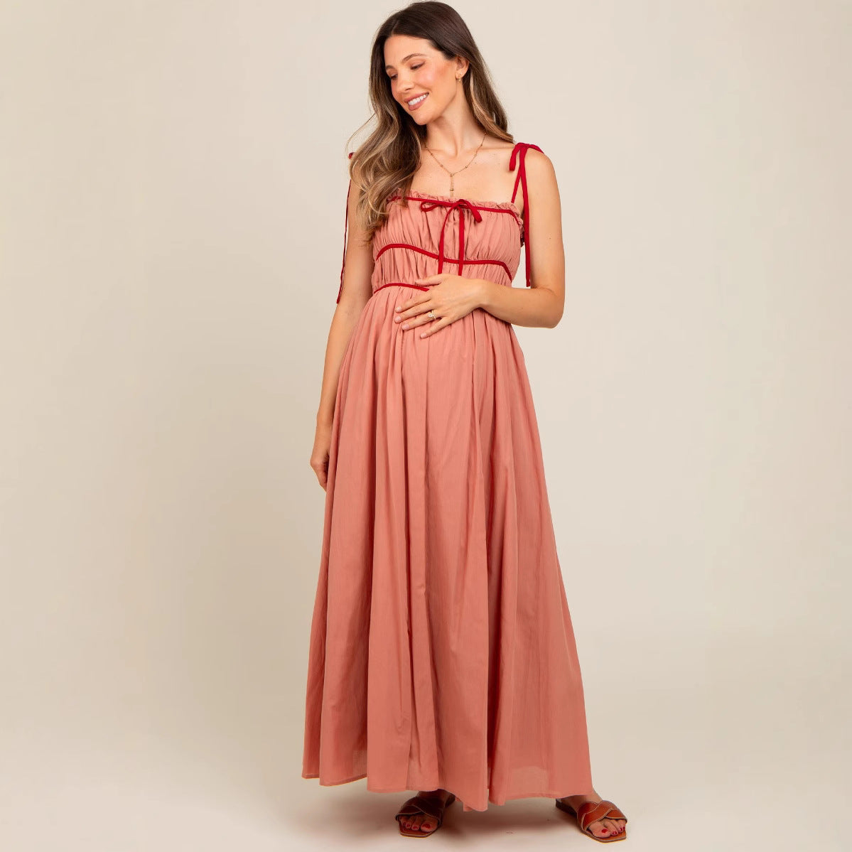 Damen Maxikleid mit verstellbaren Trägern und raffiniertem Rüschendesign R&B