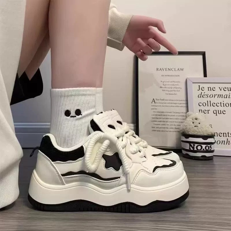 Damen Sportliche Sneakers mit innovativer Designstruktur R&B