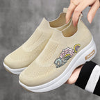 Damen nan elastischer Strick-Slipper mit aufgesticktem Blumenmotiv und stützender Keil-Laufsohle R&B