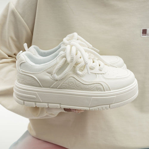 Damen Sportliche Sneakers mit detaillierter Struktur und atmungsaktiver Oberflächenstruktur R&B