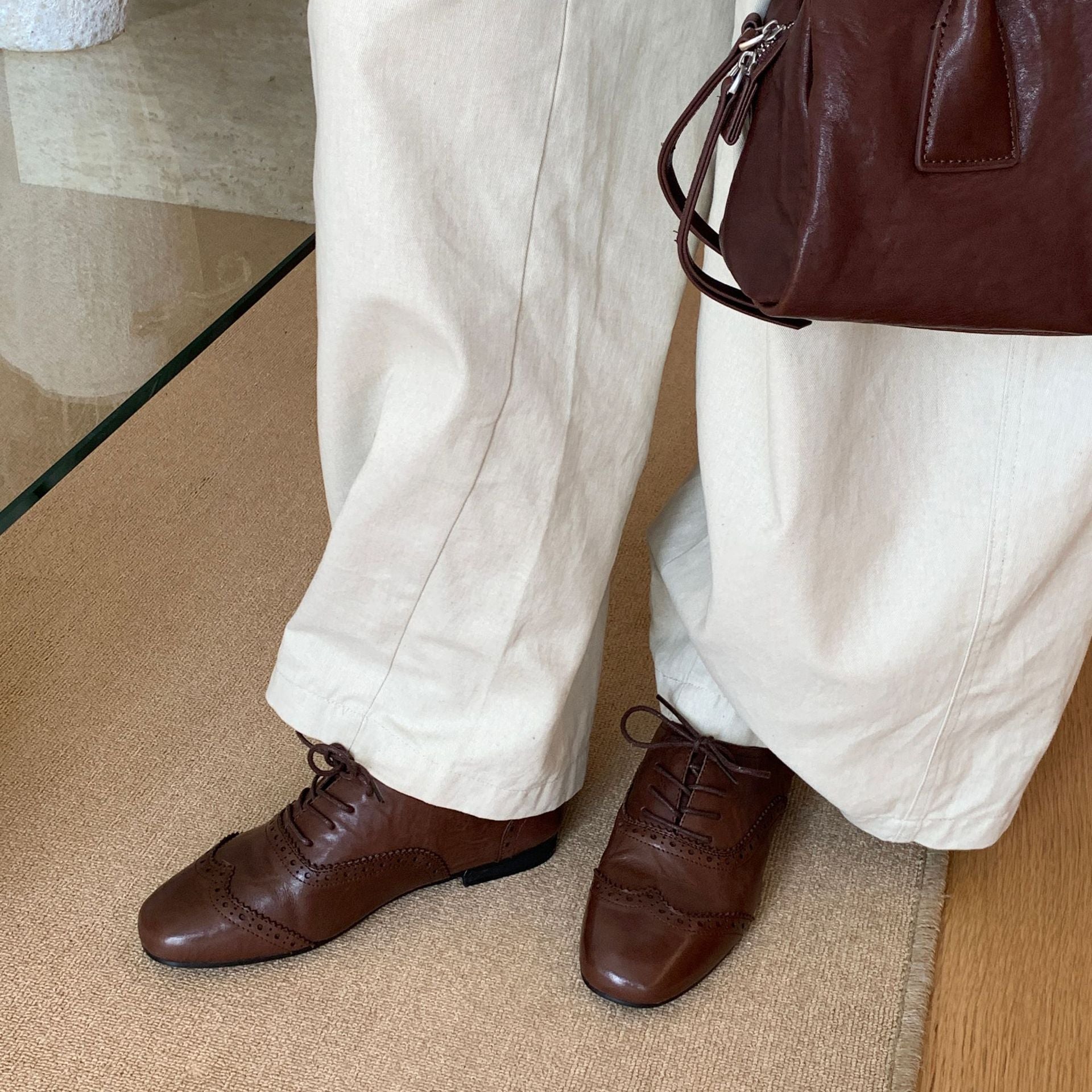 Damen Elegante Schnürschuhe mit modischem Lochmuster und hochwertigem Leder R&B