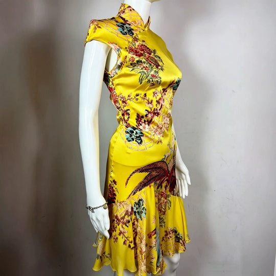 Damen Chiffonkleid mit floralen Bestickungen und asymmetrischem Saum R&B