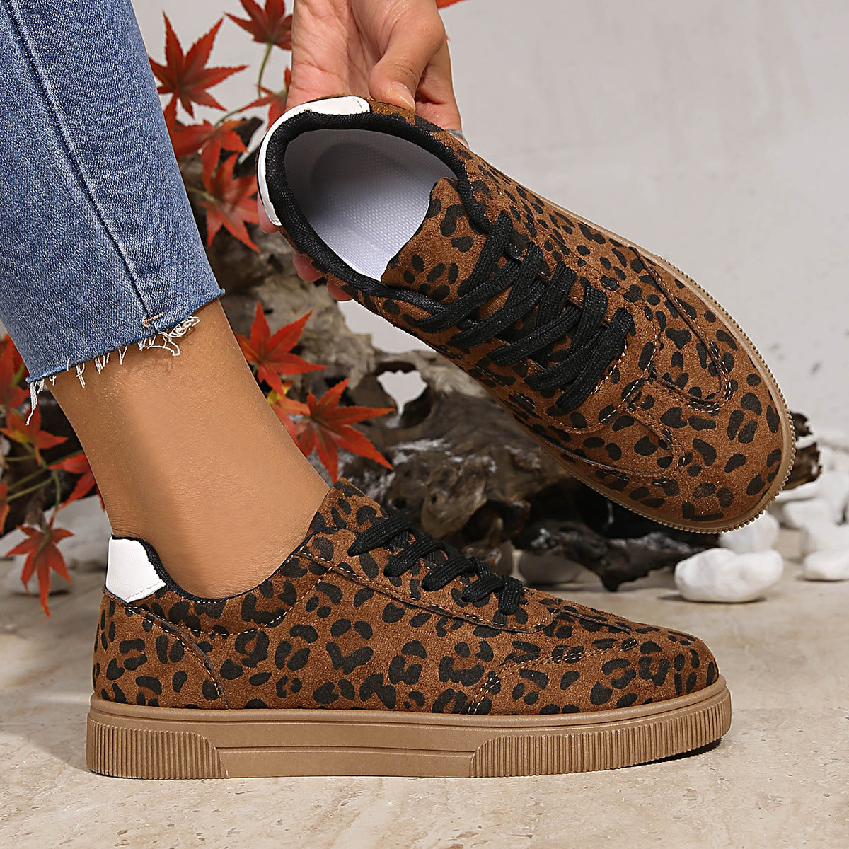 Damen Sneakers im attraktiven Leopardenmuster mit atmungsaktiver Oberflächenstruktur R&B