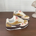Damen Urbaner Sportlicher Sneaker mit kreativen Akzenten R&B