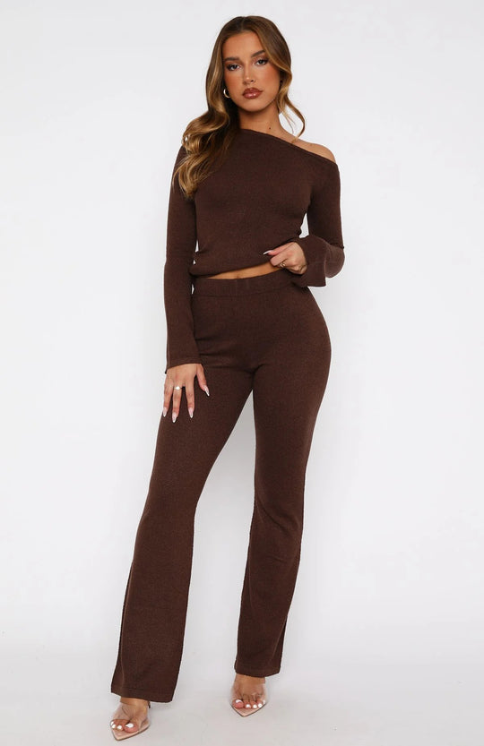 Damen elegantes Strick-Set mit Off-Shoulder-Oberteil und weiter Hose R&B