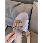 Damen Elegante Mules mit funkelndem Schmuckdetail R&B