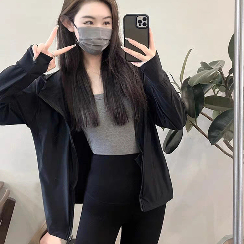 Damen Funktionsjacke mit atmungsaktivem Stoff und Kapuze R&B